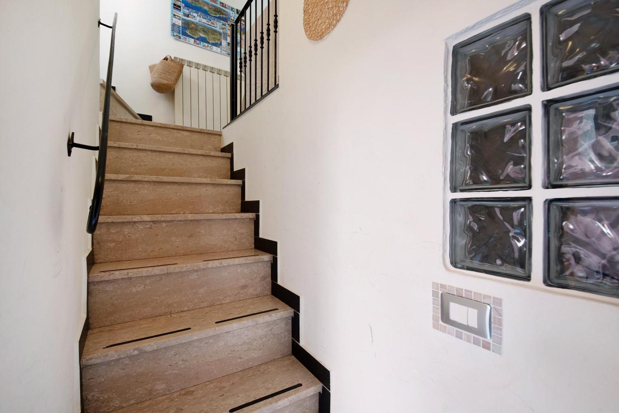 Vignana Con Terrazzo Apartment เลวานโต ภายนอก รูปภาพ